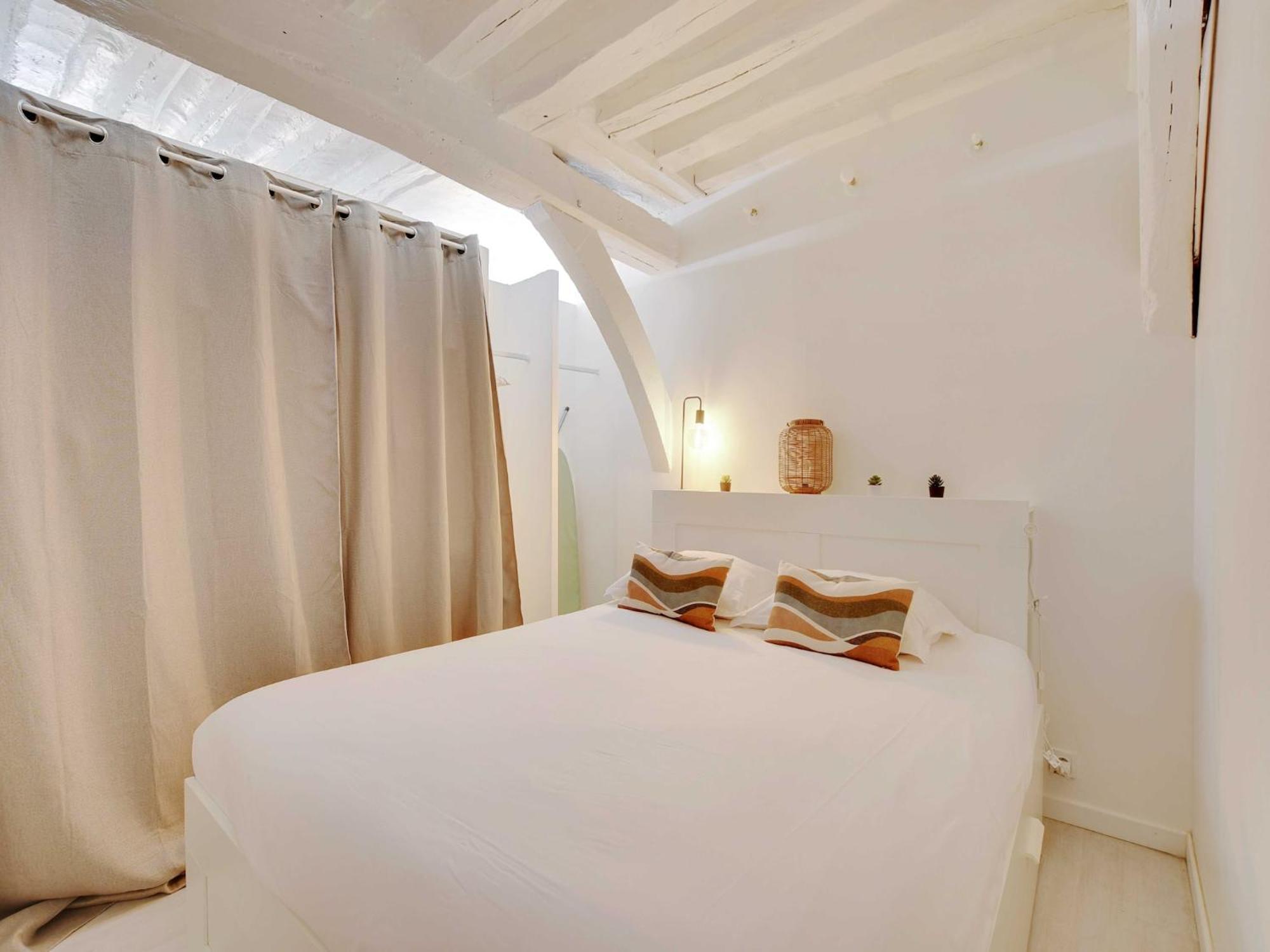Apartment Magnificent -2br-4p- Le Marais *