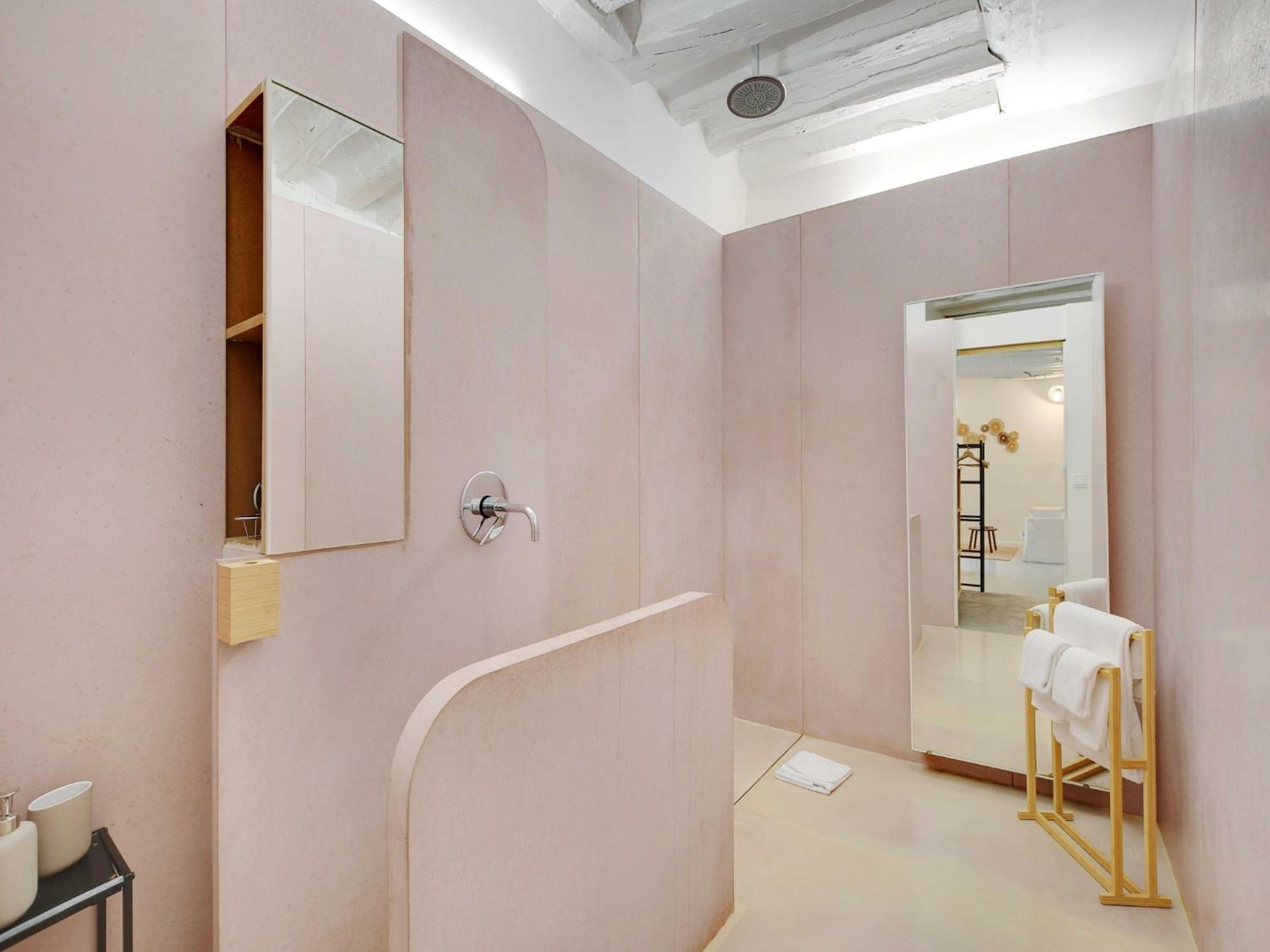 Magnificent -2br-4p- Le Marais Apartment Paris